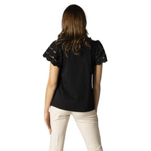Cargar imagen en el visor de la galería, Sandro Ferrone Mujer Camisetas
