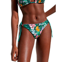 Cargar imagen en el visor de la galería, Braguita Bikini estampado verde
